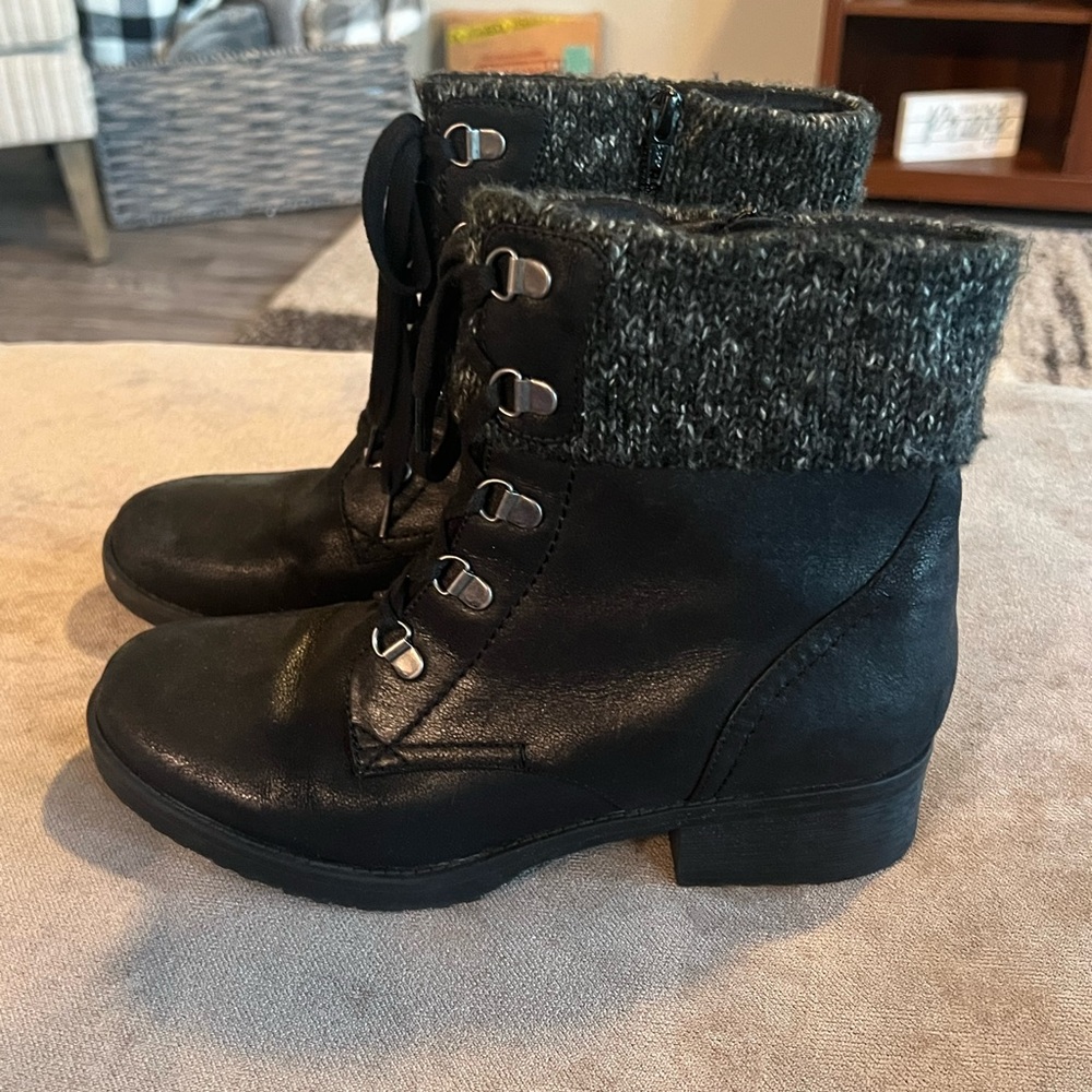 BARETRAPS FIANNA DUCK BOOT womens Size 8.5 US